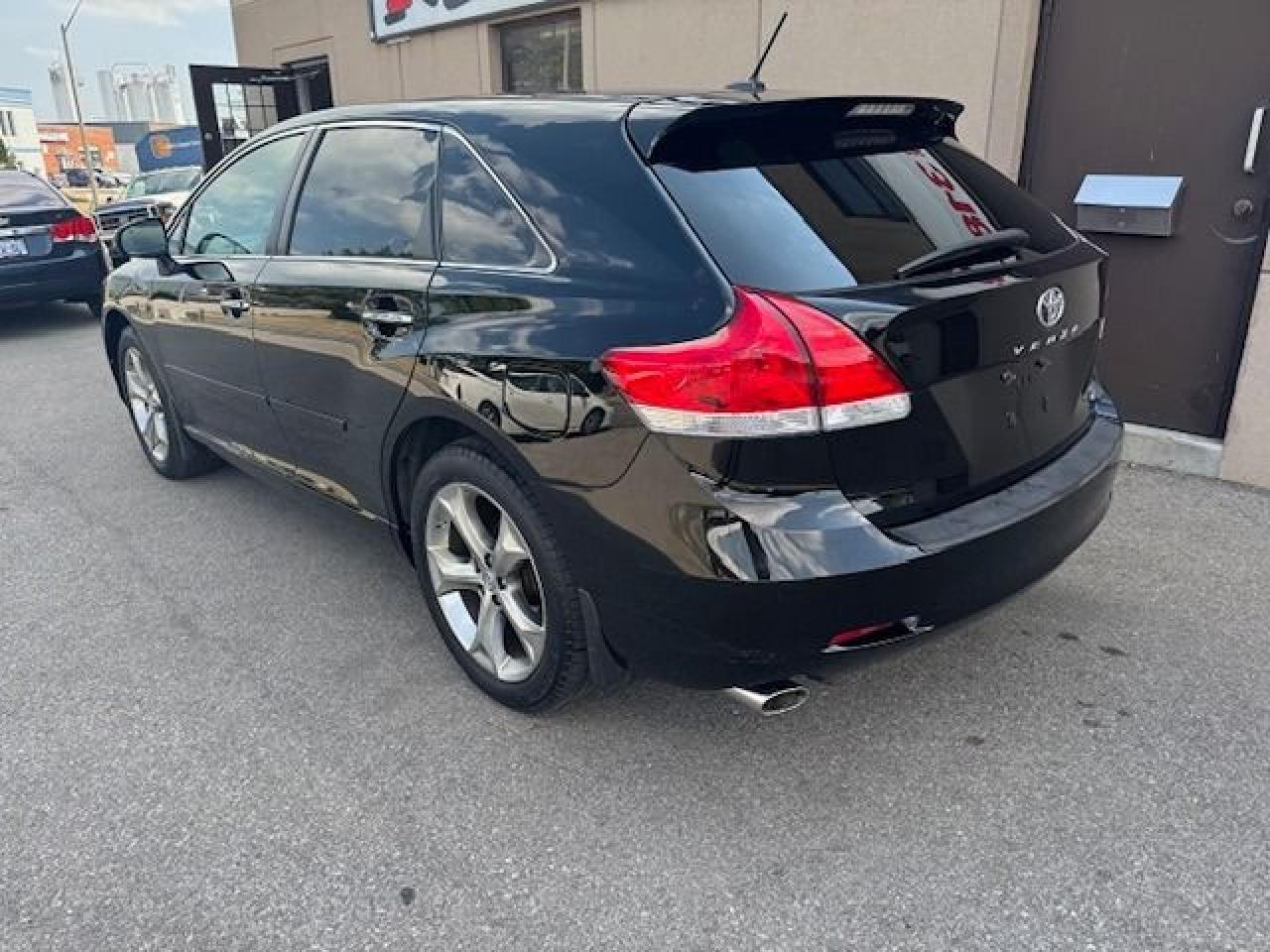 2010 Toyota Venza 4dr Wgn V6 AWD only 59000km,1 owner,accident free - Photo #7