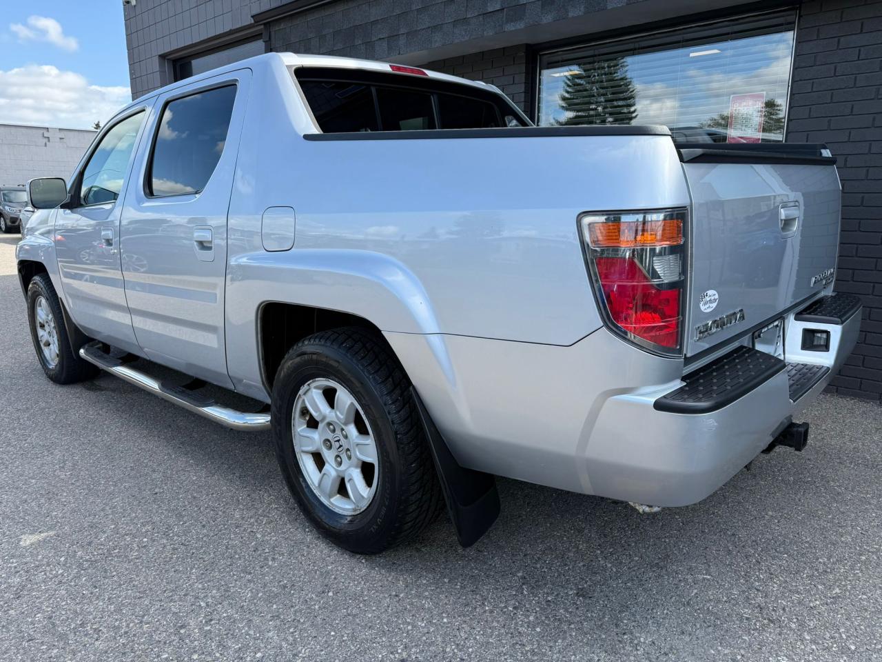 2007 Honda Ridgeline 4WD EX-L w/Moonroof & Navi | CLEAN CARFAX - Photo #10