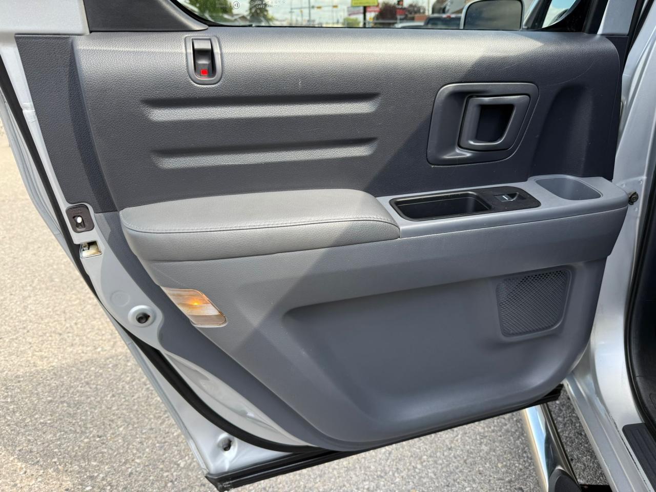 2007 Honda Ridgeline 4WD EX-L w/Moonroof & Navi | CLEAN CARFAX - Photo #12
