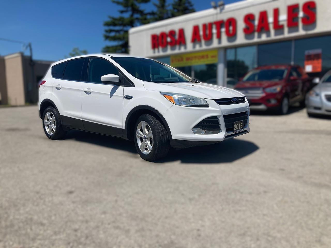 2016 Ford Escape AUTO AWD LOW KM HEATED SEATS BACKUP CAMERA B-T - Photo #1