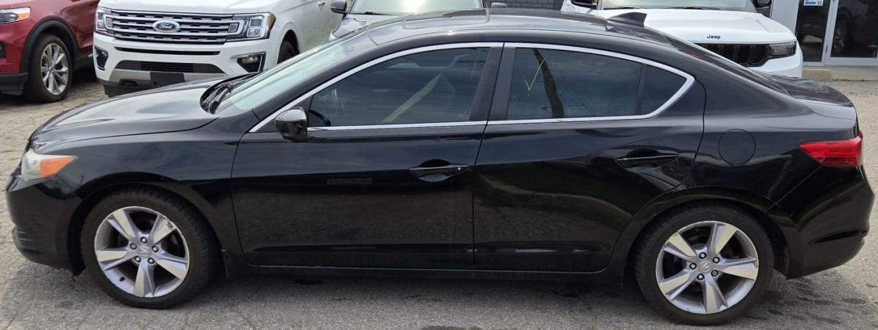 2014 Acura ILX PREMIUM / NO ACCIDENTS / LEATHER / ROOF / REAR CAM - Photo #2