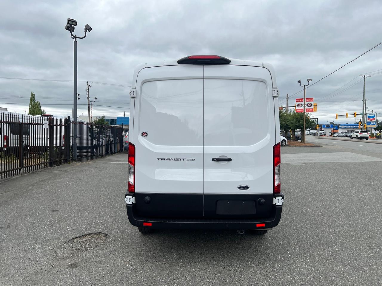 2024 Ford Transit Cargo Van T-350 148" Med Rf 9500 GVWR RWD Photo6