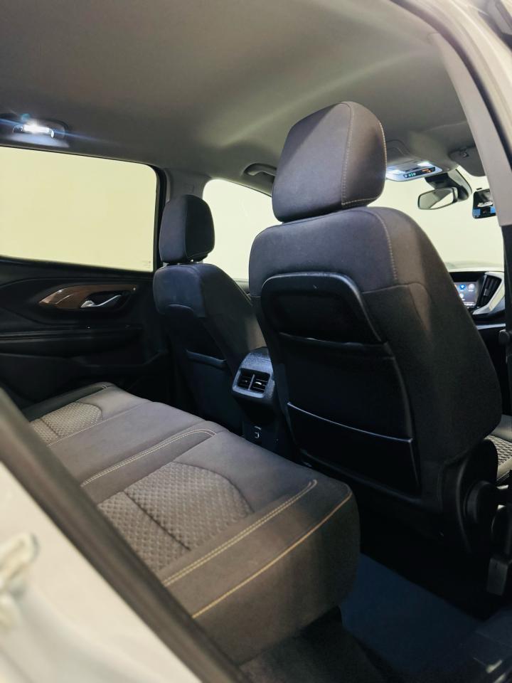 2020 GMC Terrain SLE - Photo #20