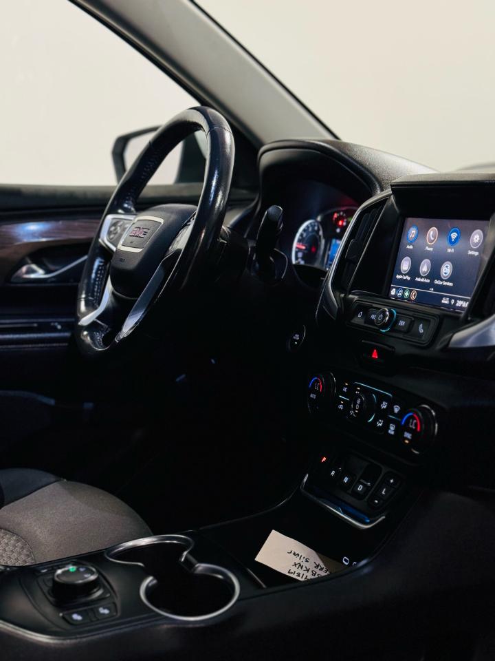 2020 GMC Terrain SLE - Photo #24