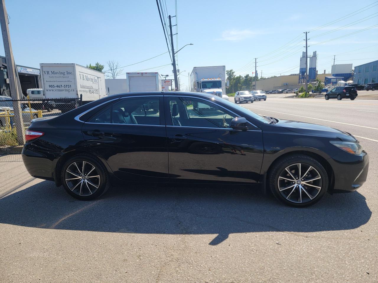 2015 Toyota Camry XLE - Photo #4