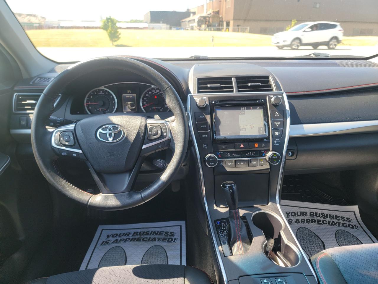 2015 Toyota Camry XLE - Photo #11