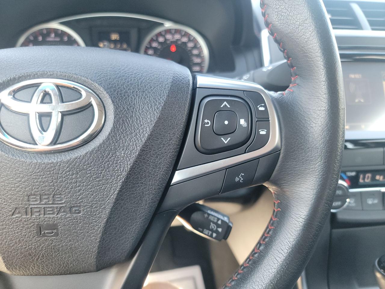 2015 Toyota Camry XLE - Photo #18