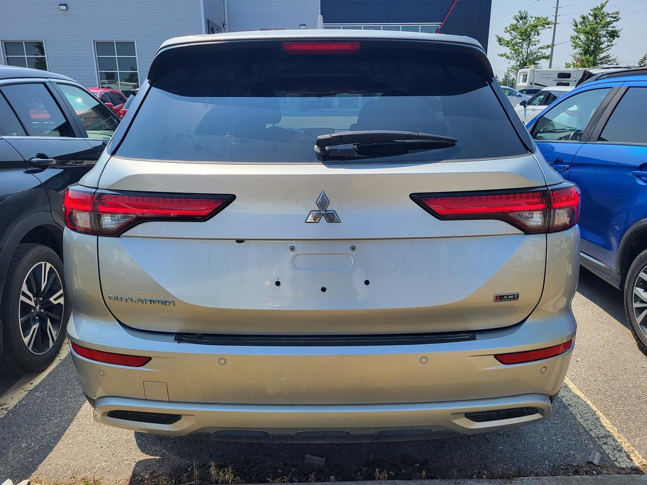 2022 Mitsubishi Outlander SE Photo