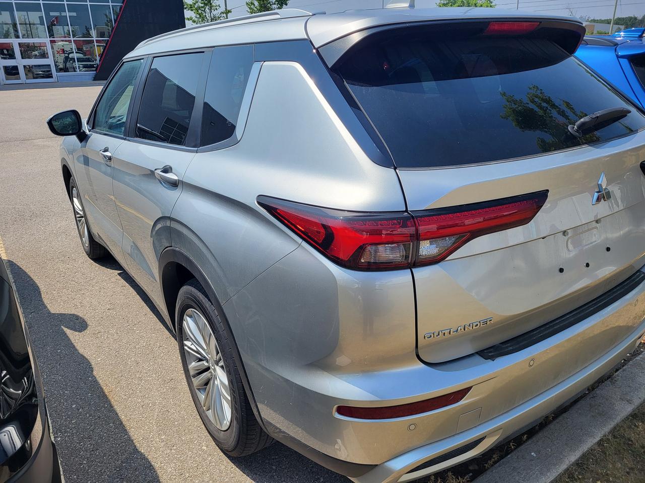 2022 Mitsubishi Outlander SE Photo
