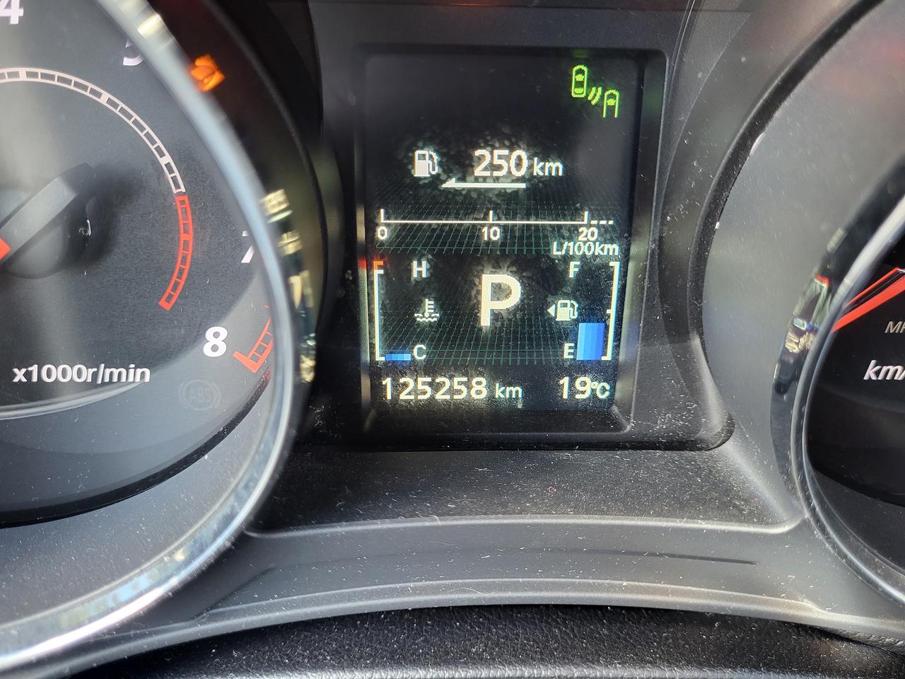 2022 Mitsubishi Outlander SE Photo