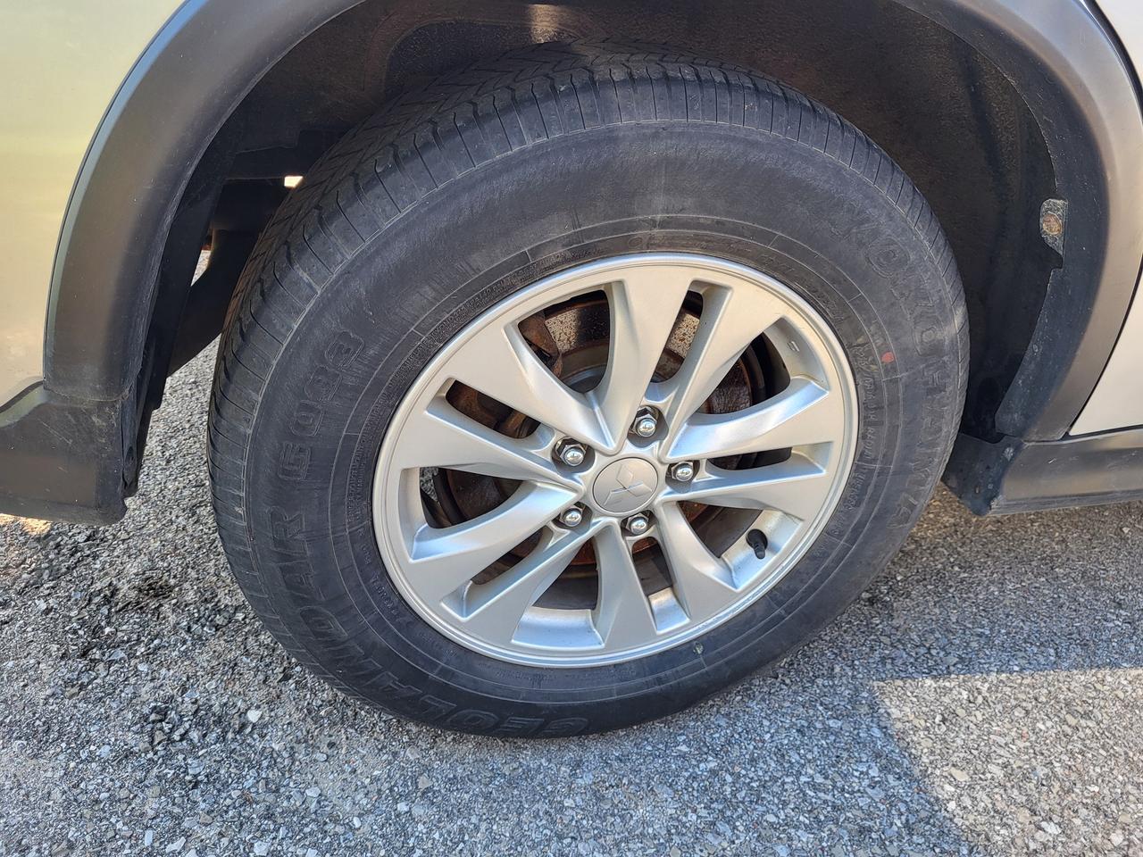 2022 Mitsubishi Outlander SE Photo