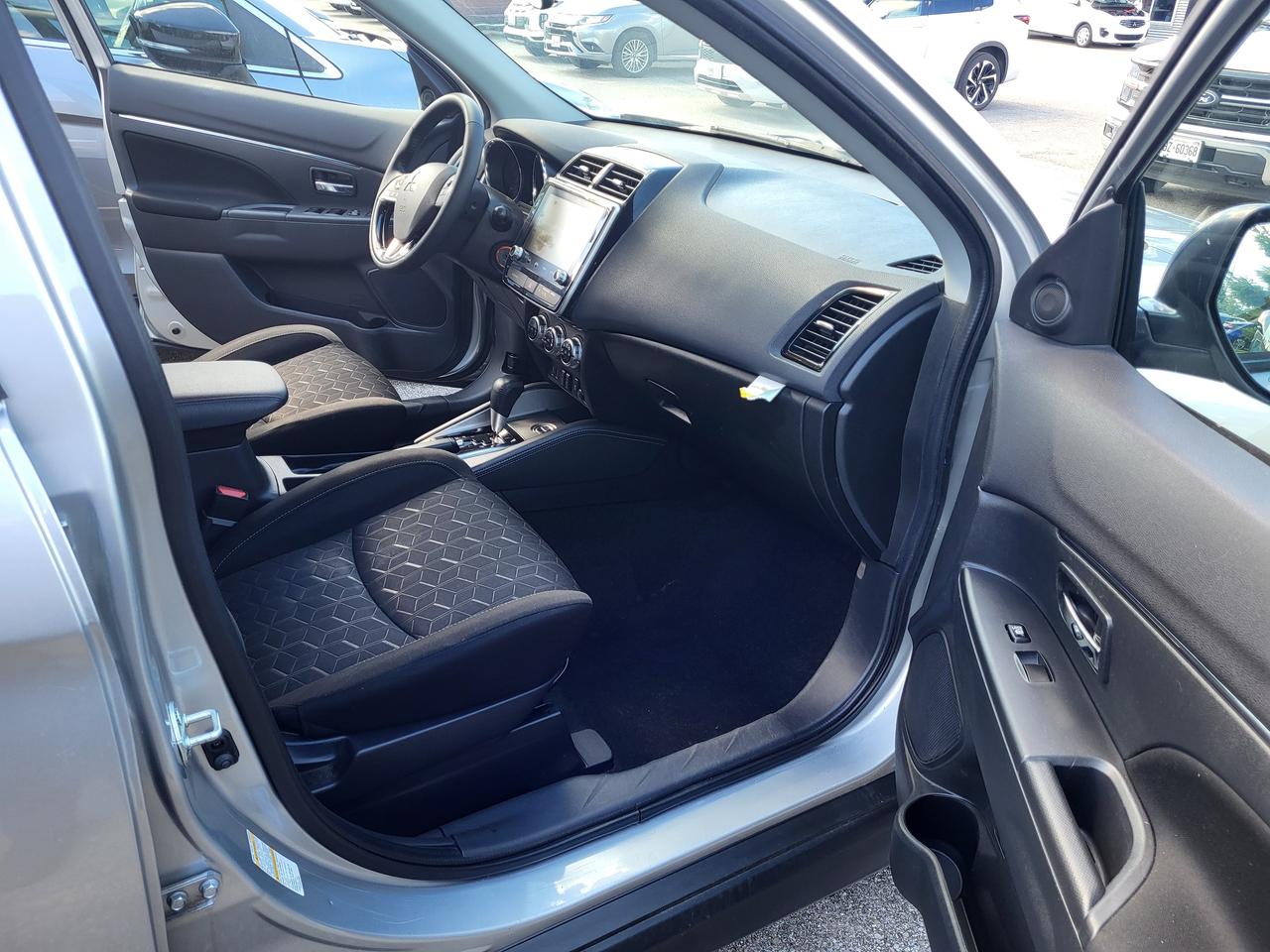 2022 Mitsubishi Outlander SE Photo