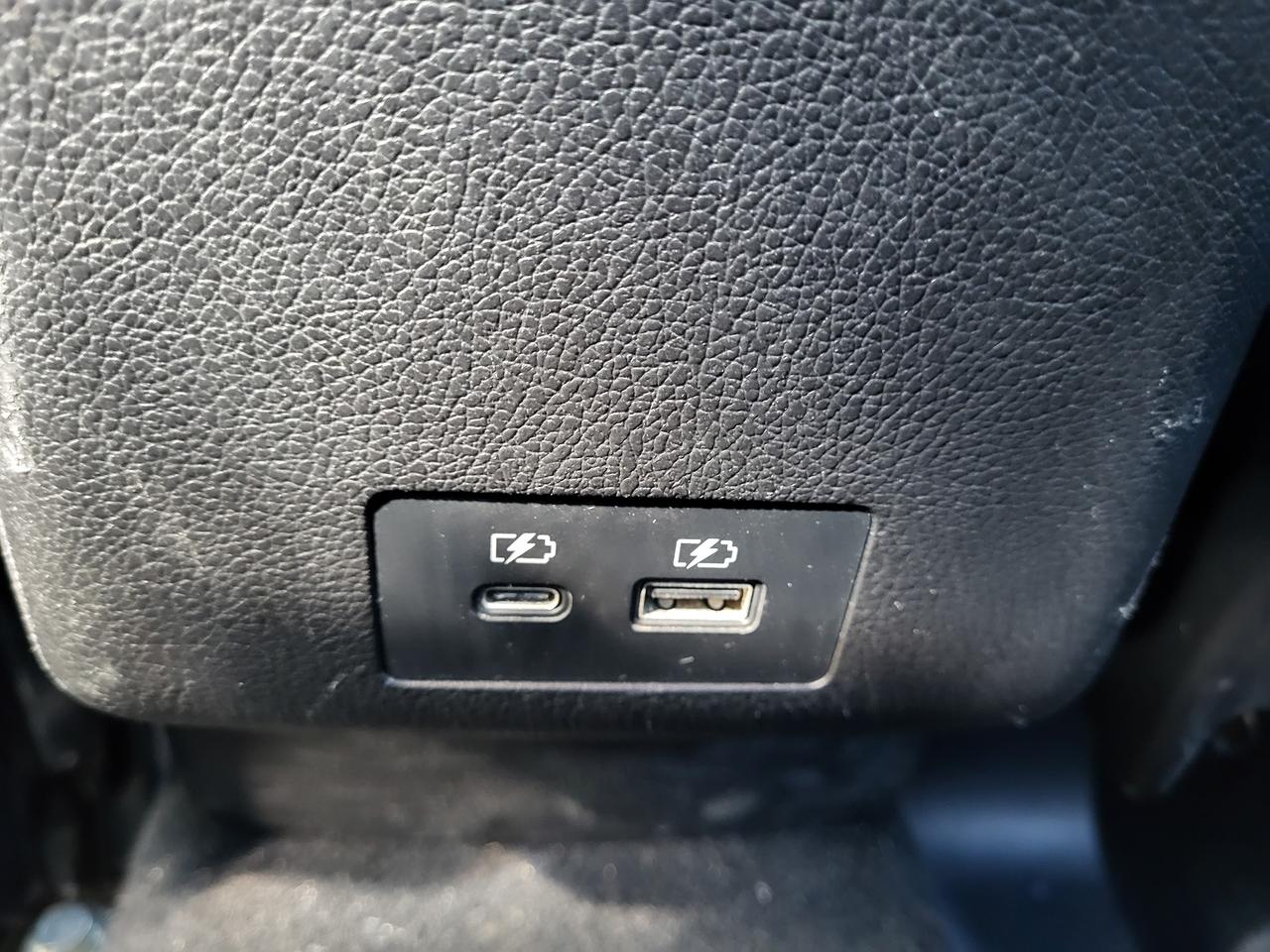 2022 Mitsubishi Outlander SE Photo