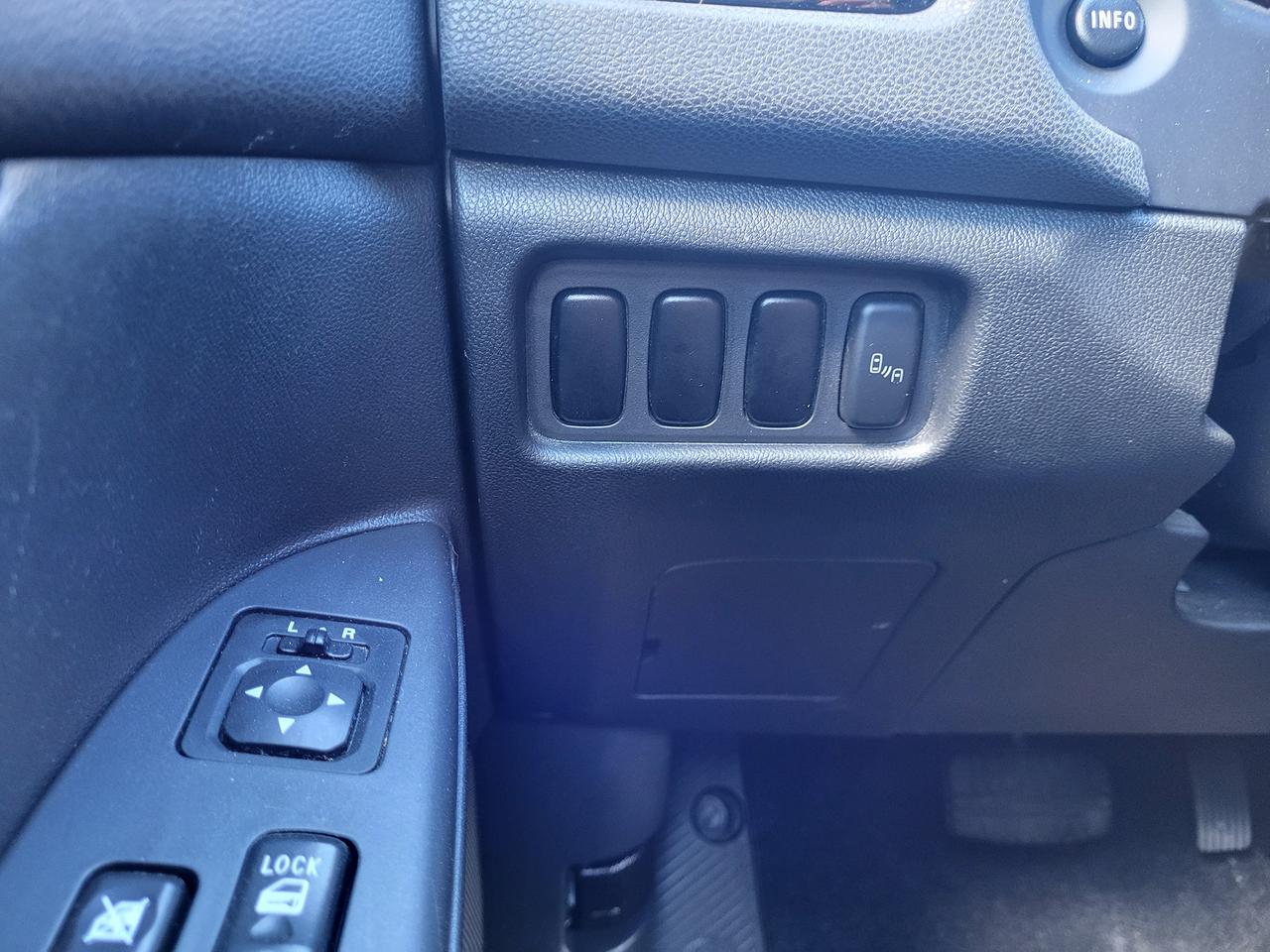 2022 Mitsubishi Outlander SE Photo