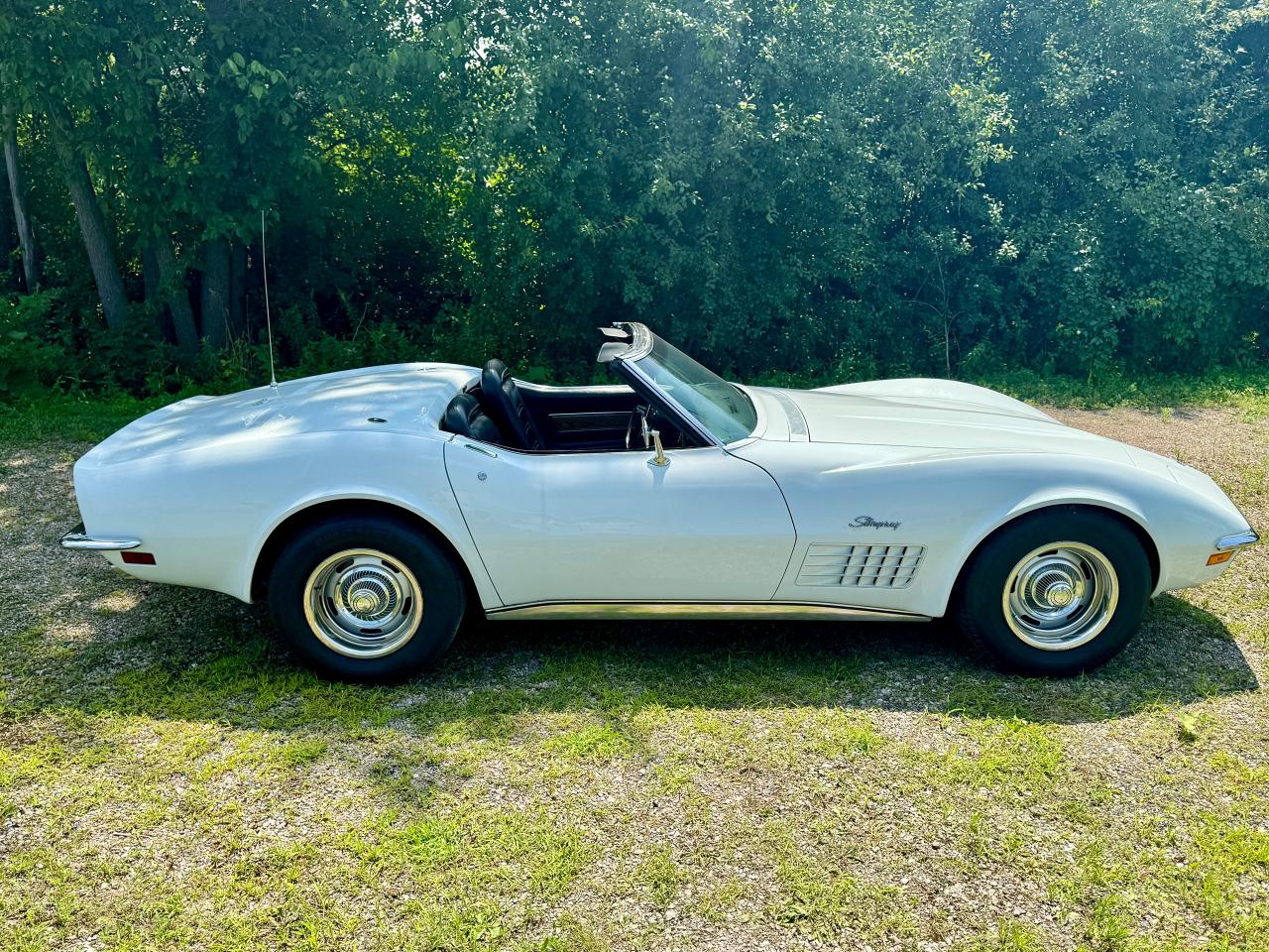 1972 Chevrolet Corvette Convertible 4-Speed Manual with A/C - Photo #4