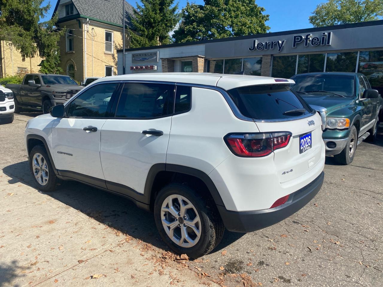 2026 Jeep Compass Sport Low lease rates Photo2