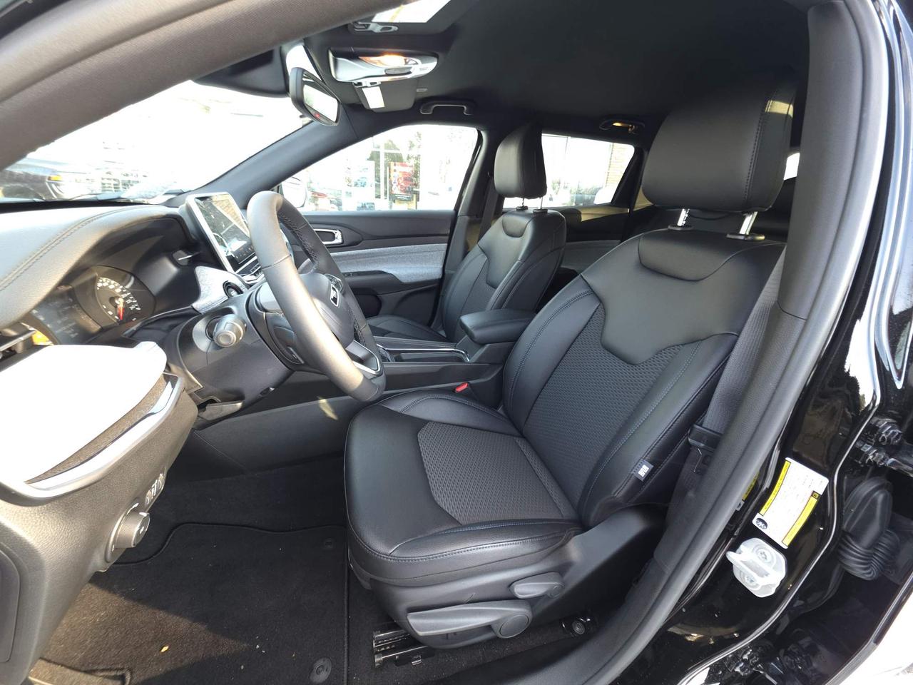 2026 Jeep Compass North 0% FINANCING UP TO 60 MONTHS! Photo