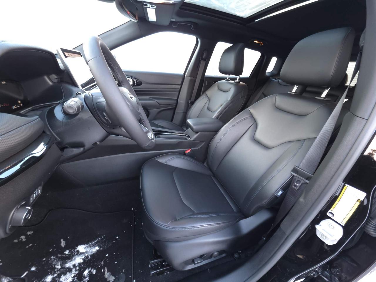 2026 Jeep Compass Limited SUNROOF, NAV, LEATHER, REMOTE START! 0% FINANCING UP TO 60 MONTHS! Photo