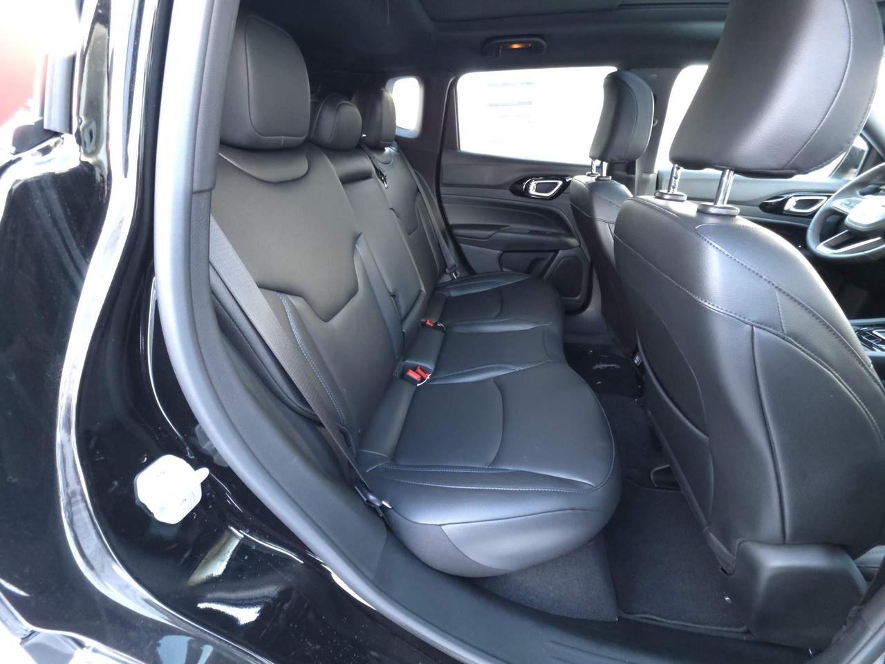 2026 Jeep Compass Limited SUNROOF, NAV, LEATHER, REMOTE START! 0% FINANCING UP TO 60 MONTHS! Photo