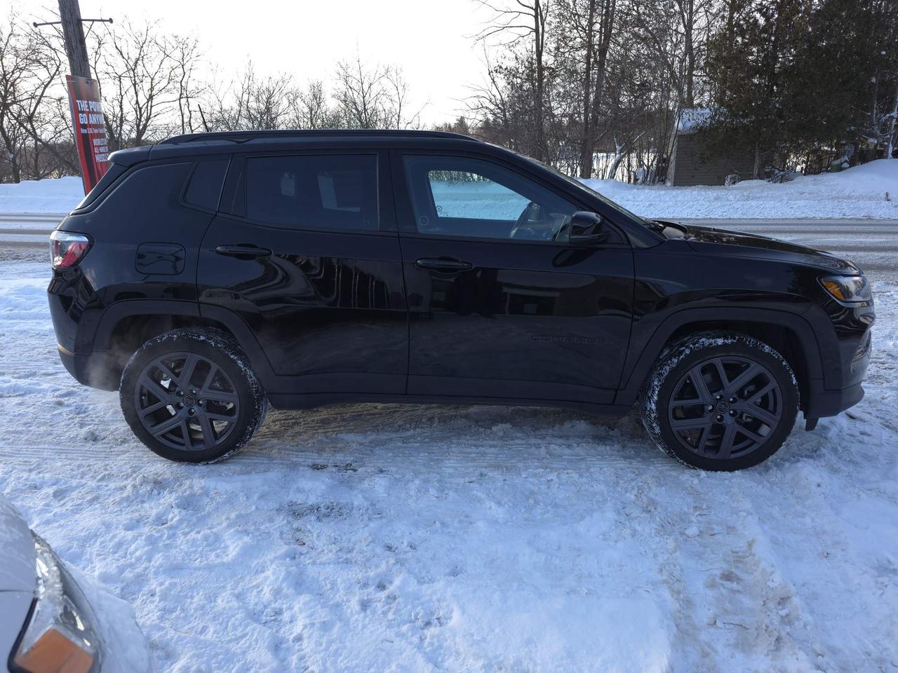 2026 Jeep Compass Limited SUNROOF, NAV, LEATHER, REMOTE START! 0% FINANCING UP TO 60 MONTHS! Photo