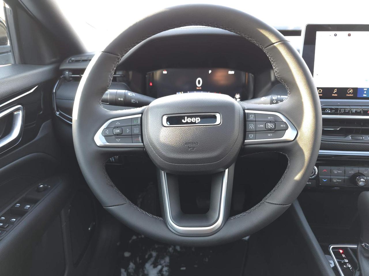 2026 Jeep Compass Limited SUNROOF, NAV, LEATHER, REMOTE START! 0% FINANCING UP TO 60 MONTHS! Photo