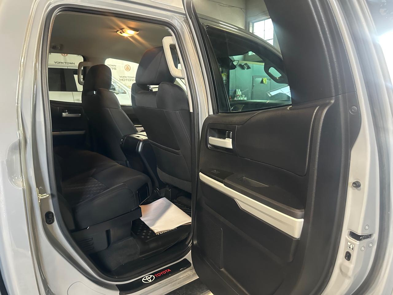 2020 Toyota Tundra SR5 5.7L V8 | DOUBLE CAB | NO ACCIDENTS - Photo #14