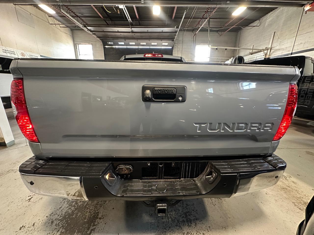 2020 Toyota Tundra SR5 5.7L V8 | DOUBLE CAB | NO ACCIDENTS - Photo #21