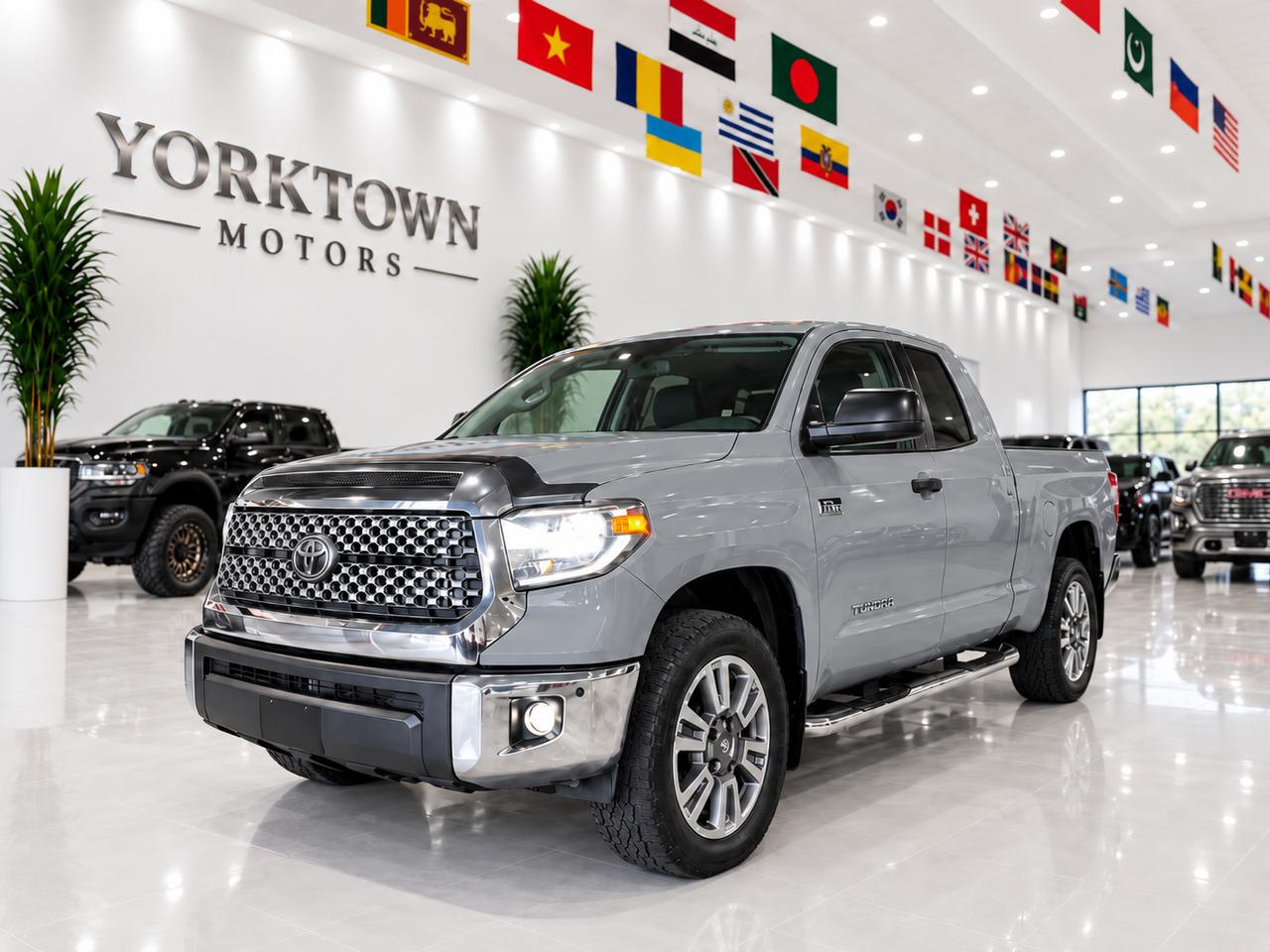 2020 Toyota Tundra SR5 5.7L V8 | DOUBLE CAB | NO ACCIDENTS - Photo #1