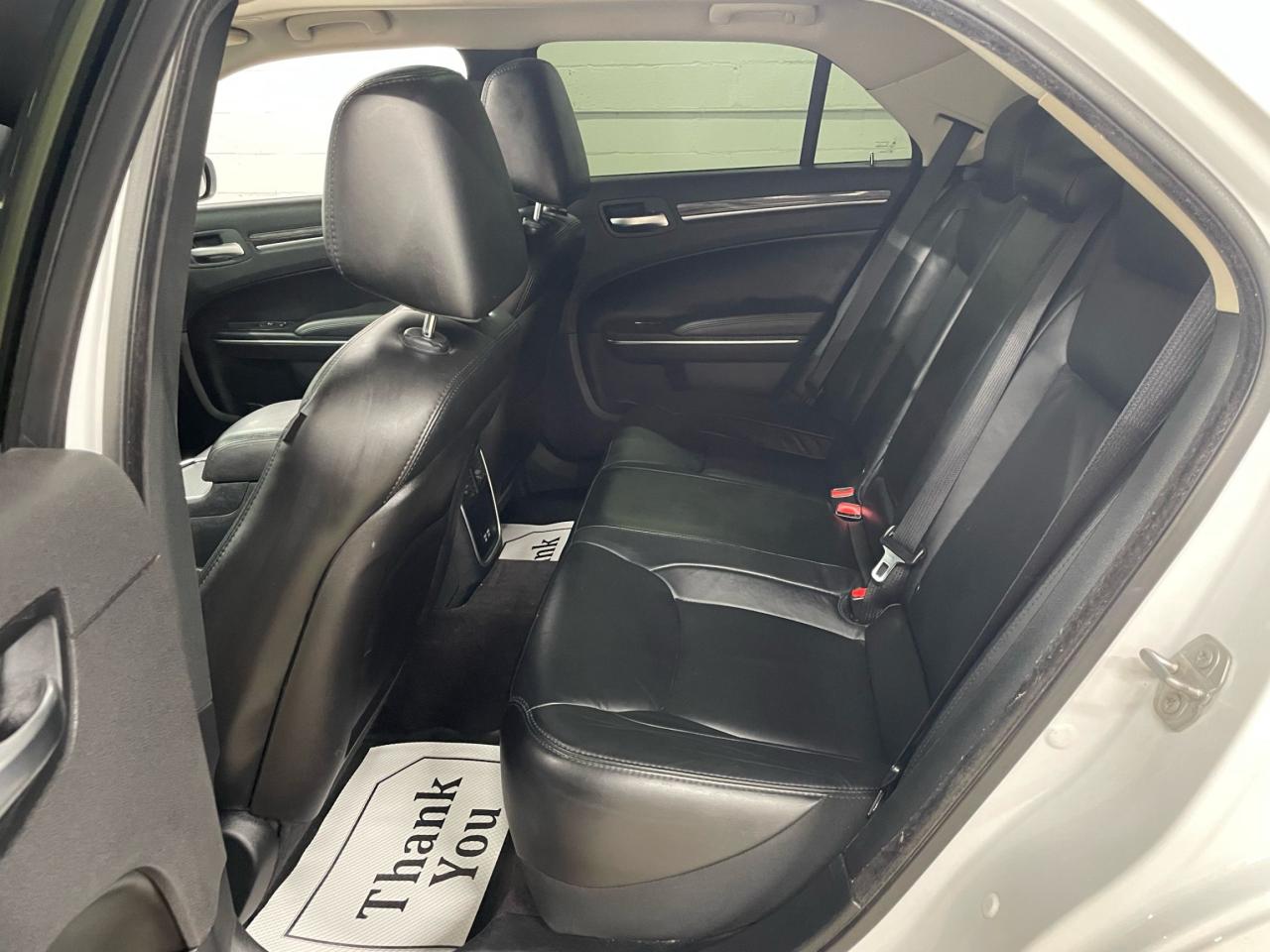 2017 Chrysler 300 4dr Sdn Touring RWD