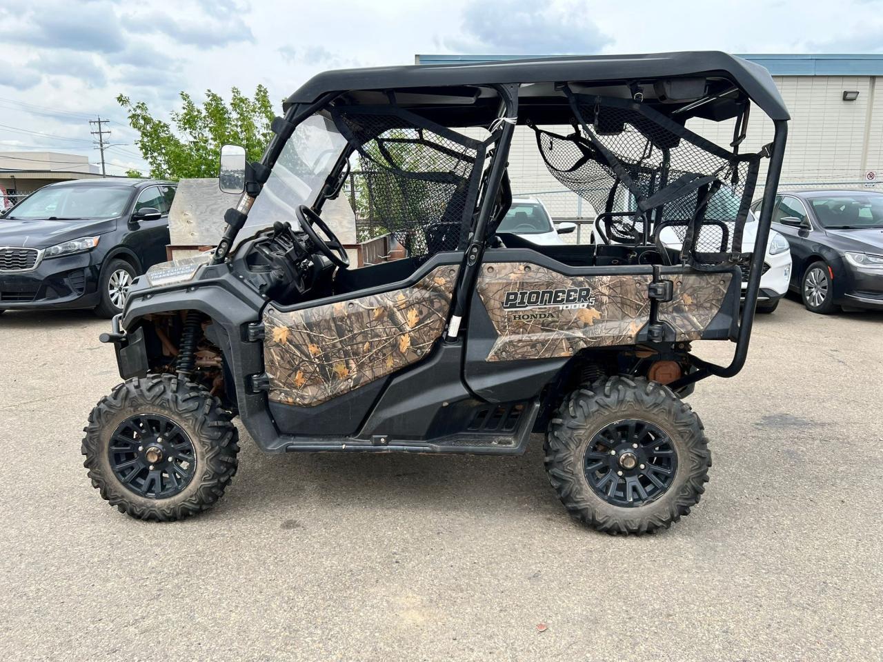 2021 Honda Pioneer 1000  - Photo #8
