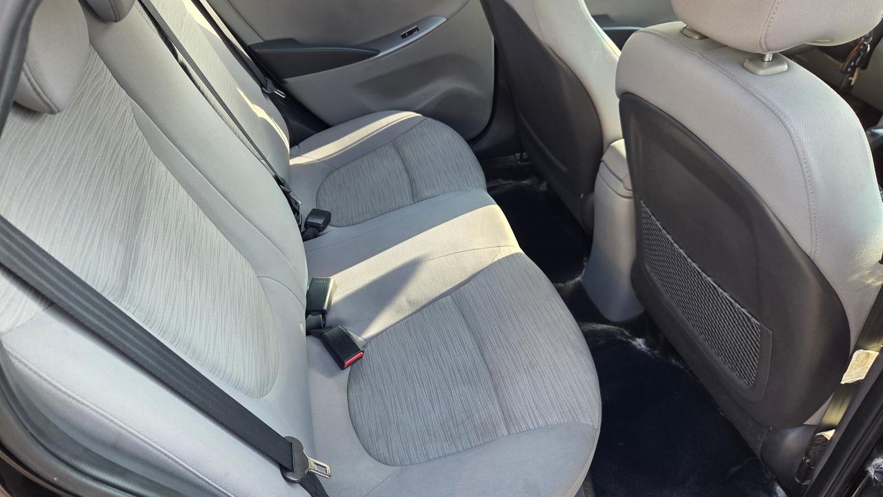2016 Hyundai Accent GL - Photo #9