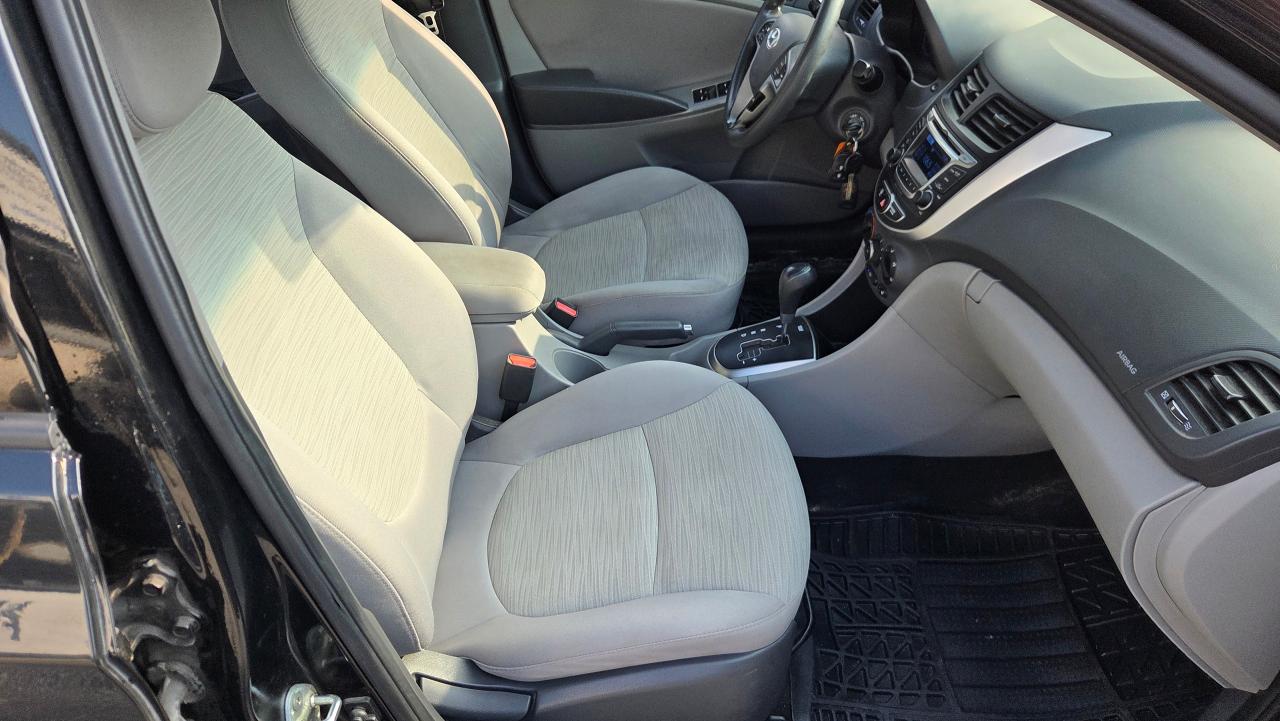 2016 Hyundai Accent GL - Photo #8