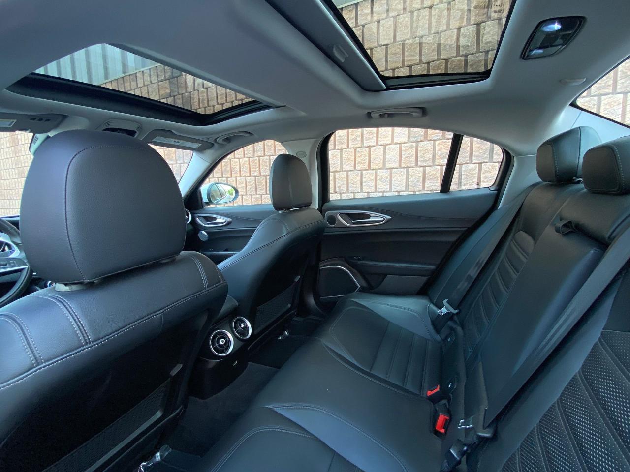 2017 Alfa Romeo Giulia TI Q4 SPORT-AWD-NAV-CAMERA-PANO ROOF - Photo #22
