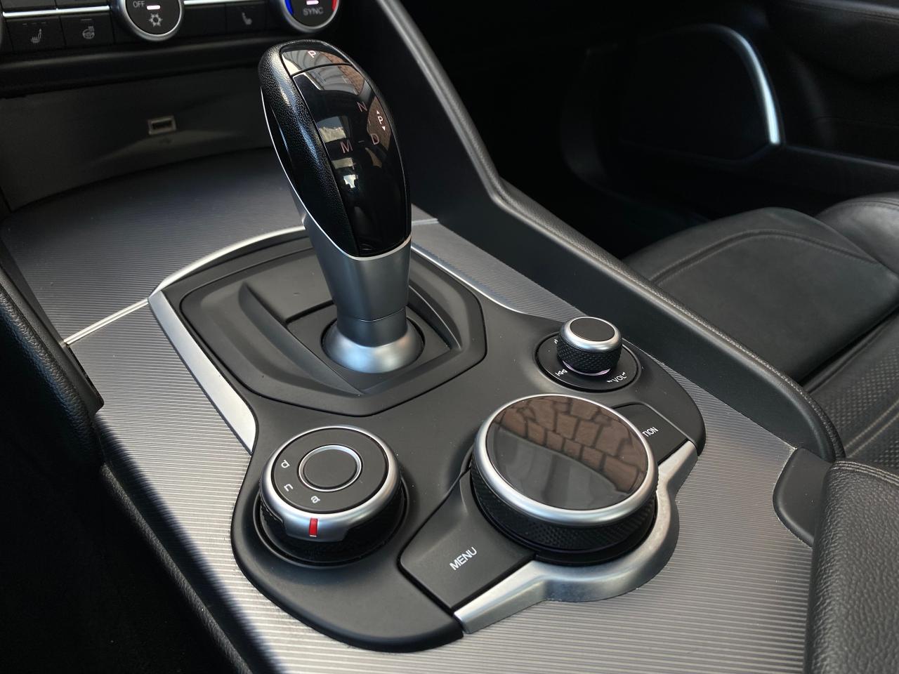 2017 Alfa Romeo Giulia TI Q4 SPORT-AWD-NAV-CAMERA-PANO ROOF - Photo #17
