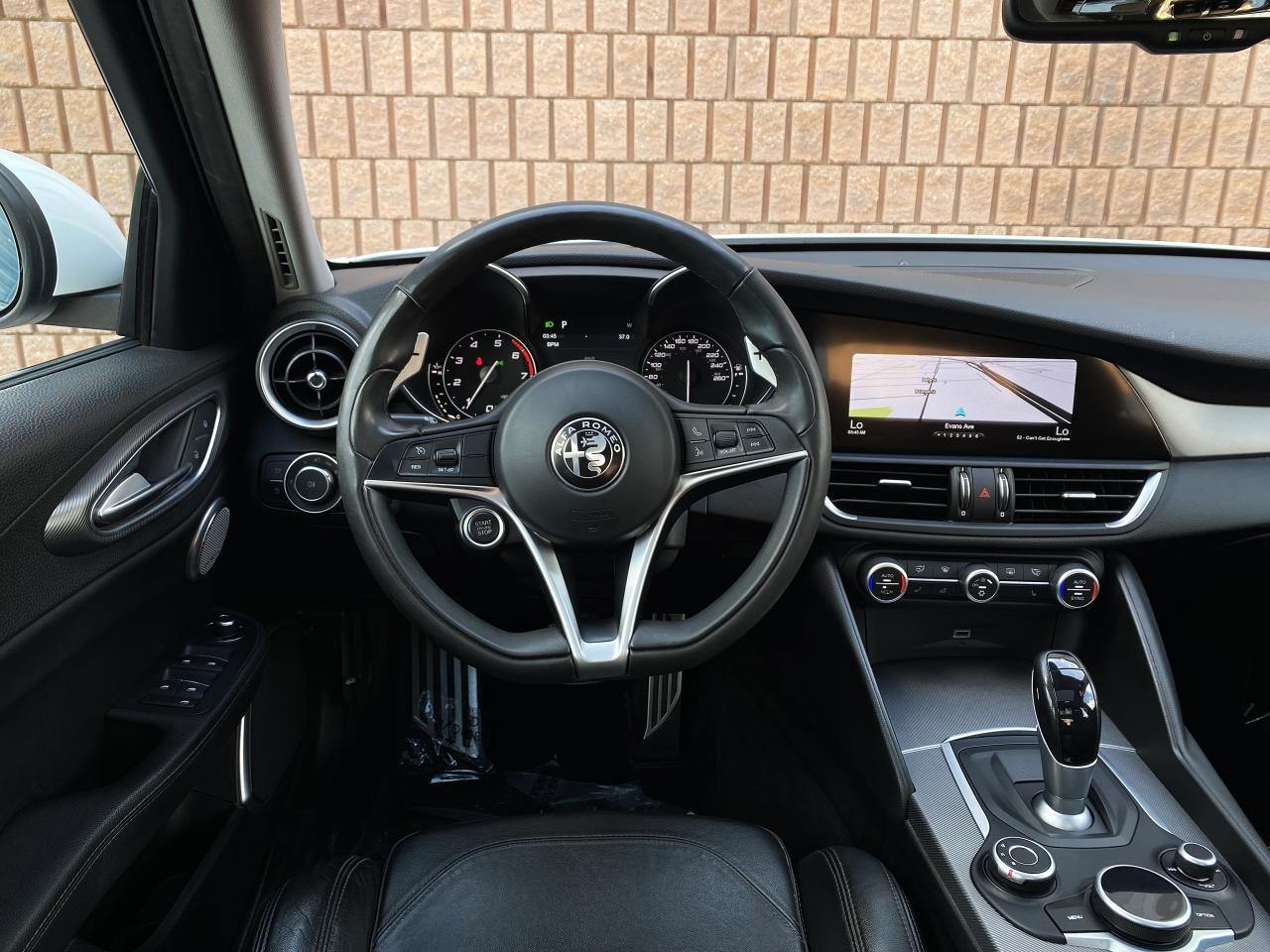 2017 Alfa Romeo Giulia TI Q4 SPORT-AWD-NAV-CAMERA-PANO ROOF - Photo #14