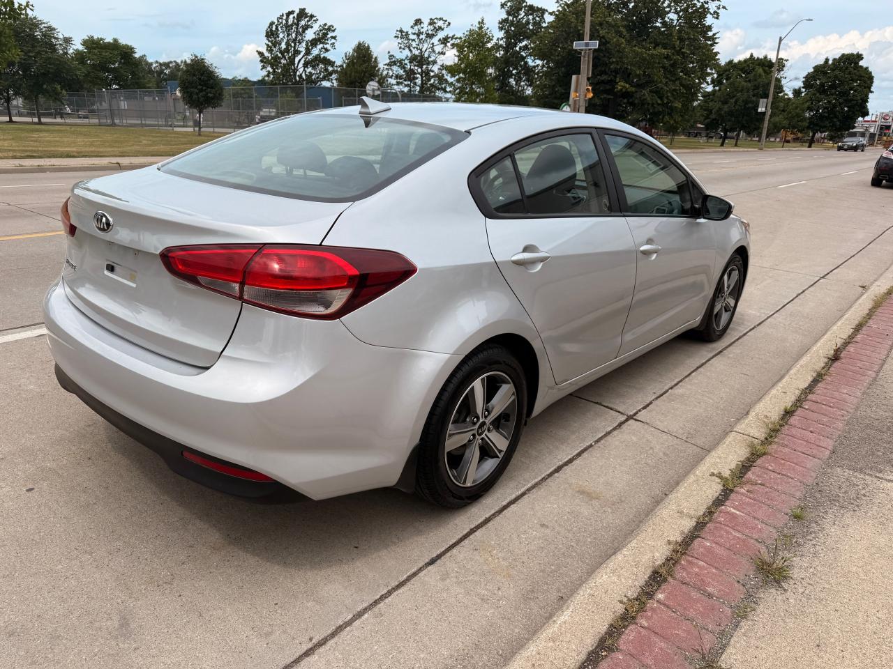 2018 Kia Forte LX - Photo #9