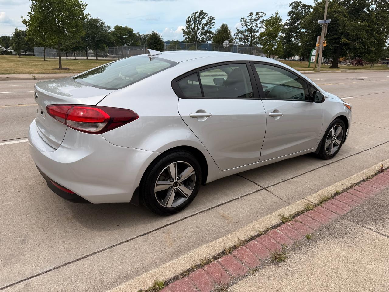 2018 Kia Forte LX - Photo #10