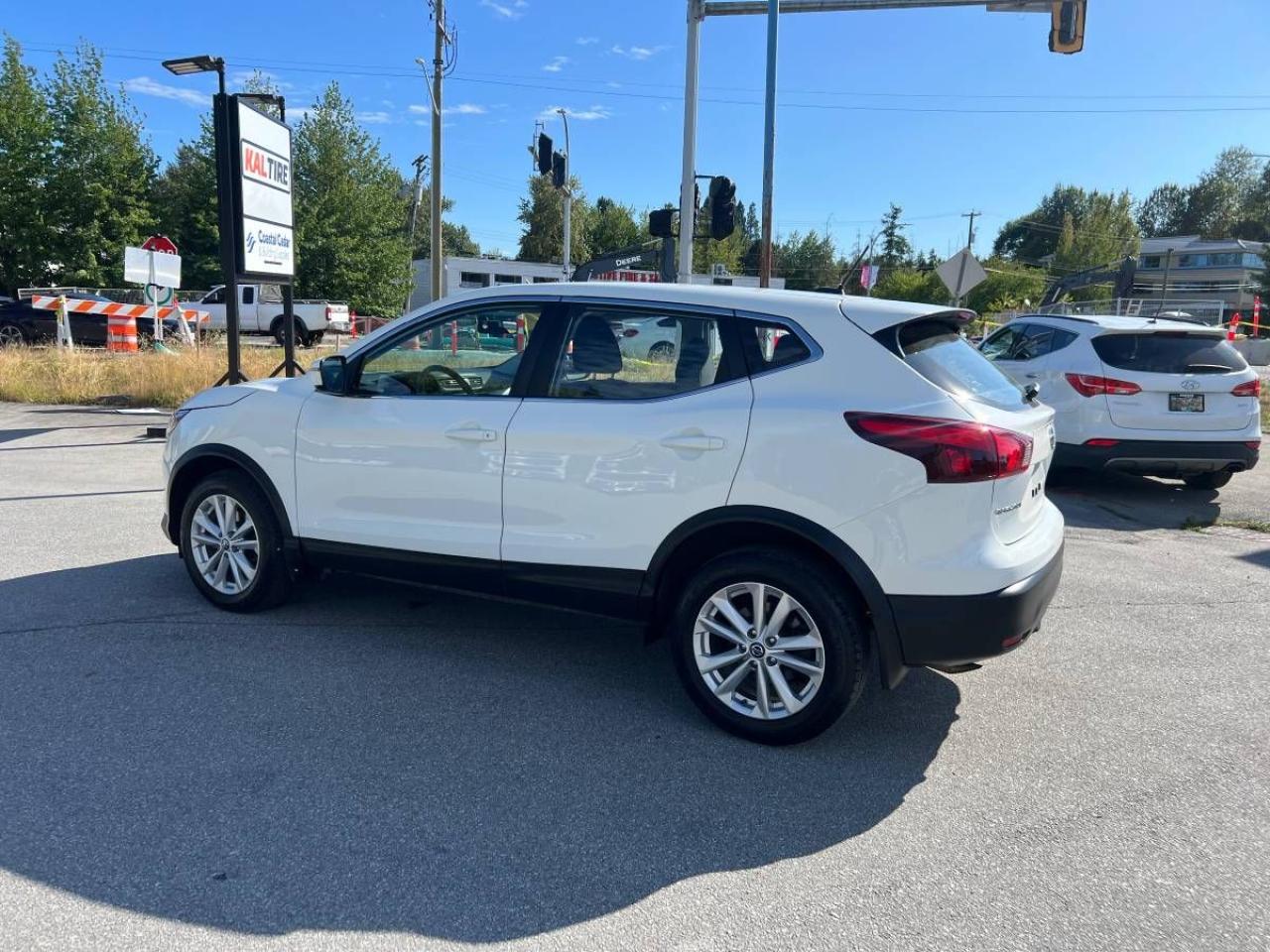 2019 Nissan Qashqai S - Photo #8
