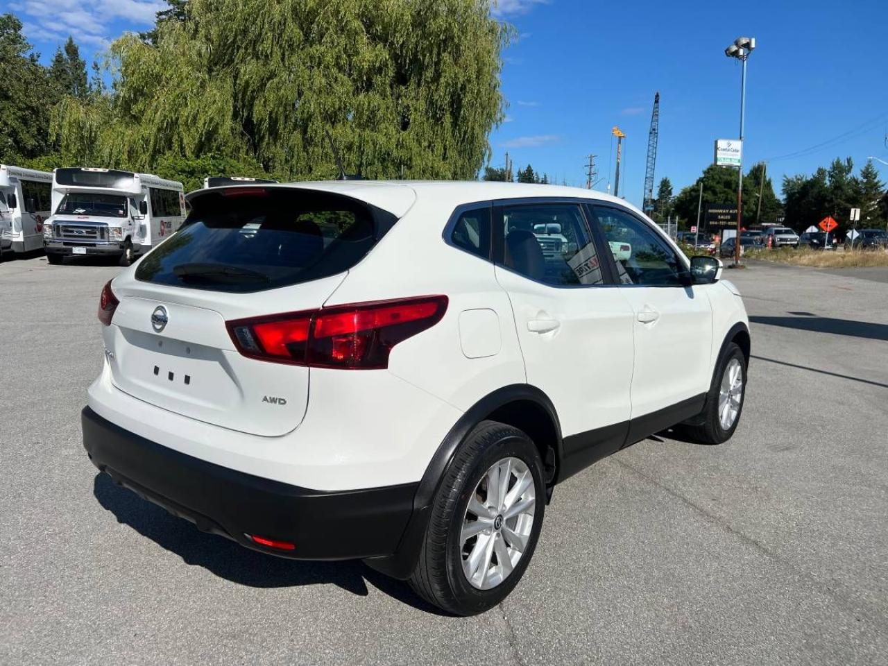 2019 Nissan Qashqai S - Photo #11