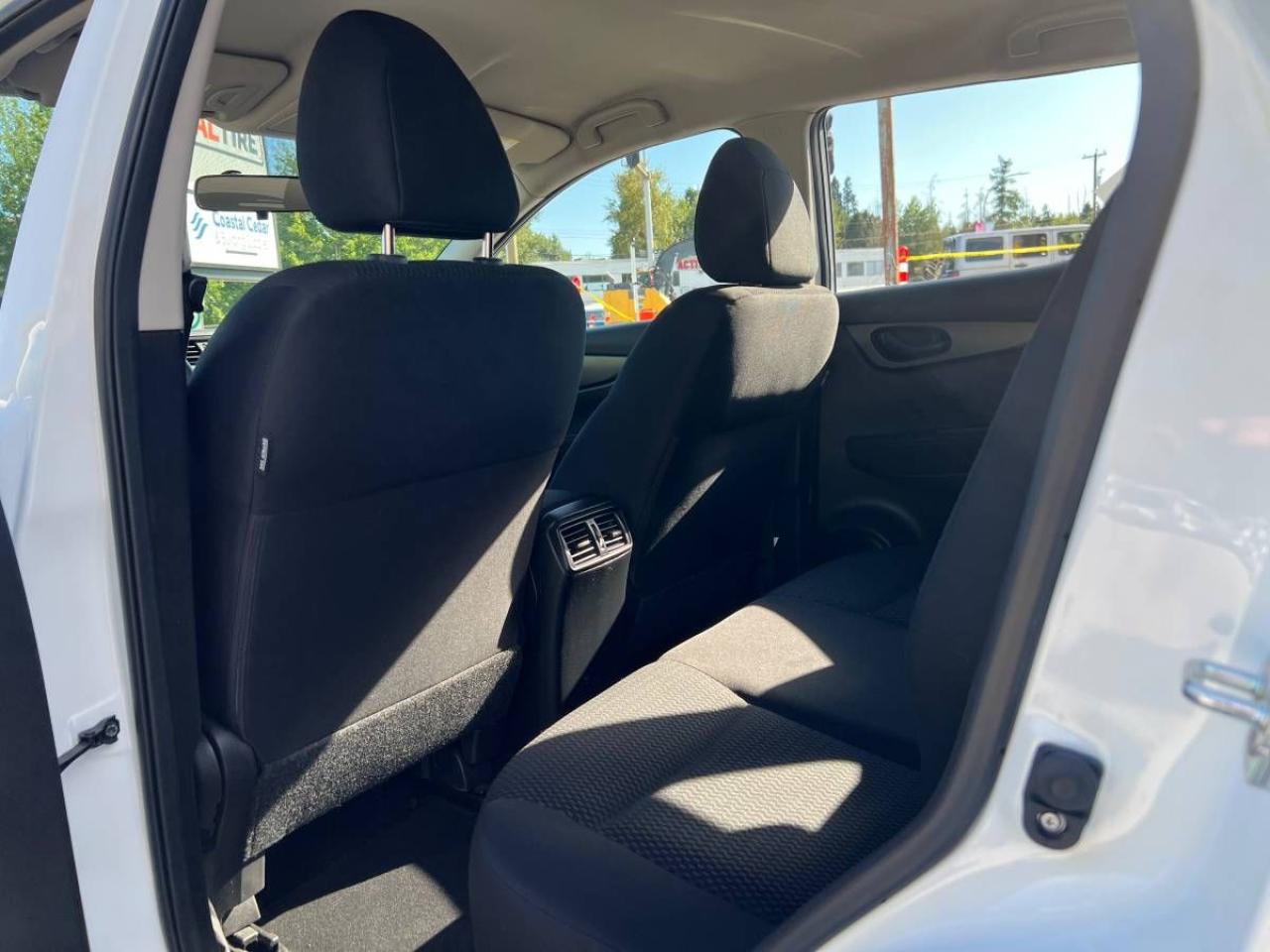 2019 Nissan Qashqai S - Photo #15