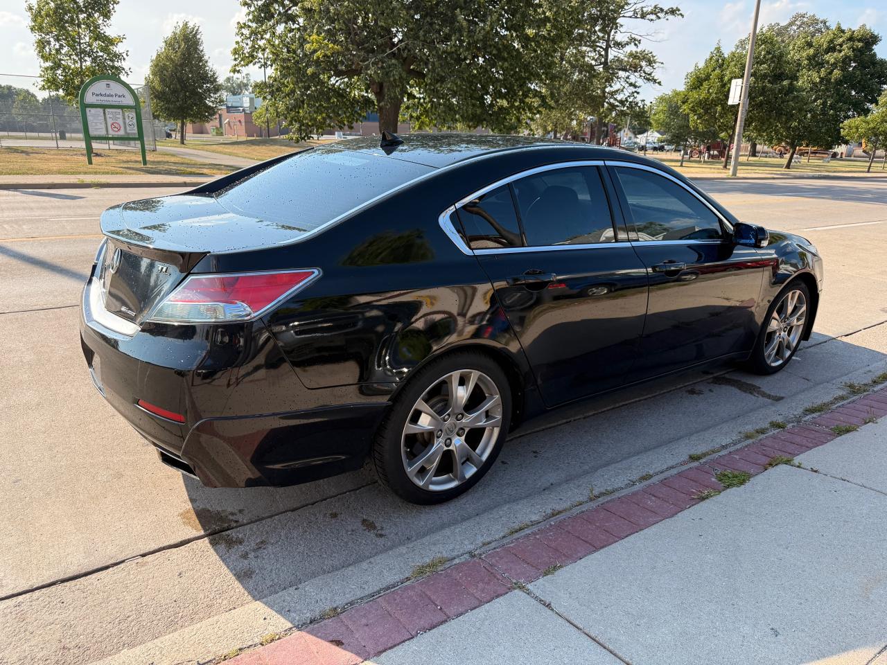 2012 Acura TL 4dr Sdn Auto SH-AWD w/Elite Pkg - Photo #10