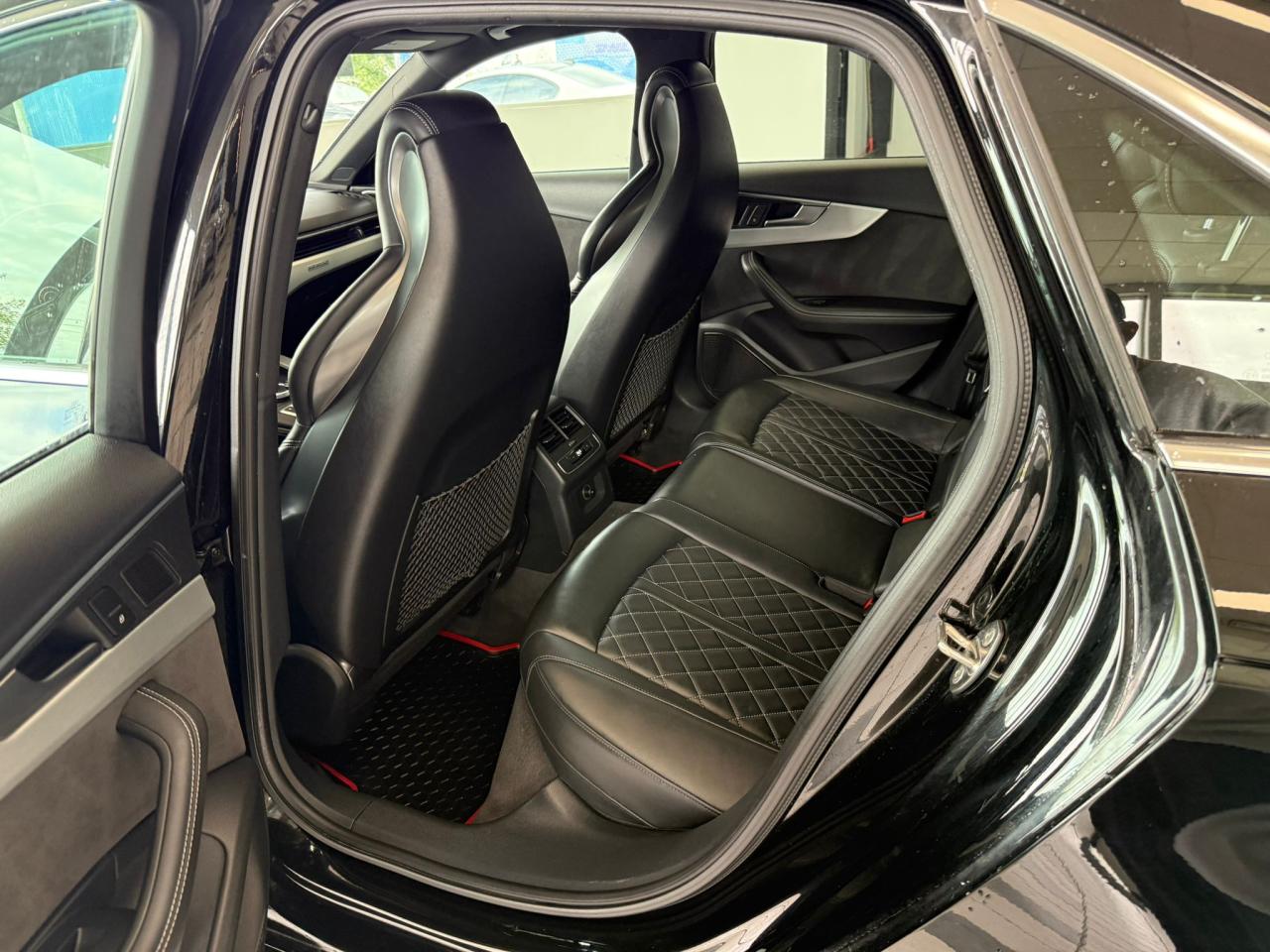 2019 Audi S4 Technik 3.0 TFSI quattro - Photo #17
