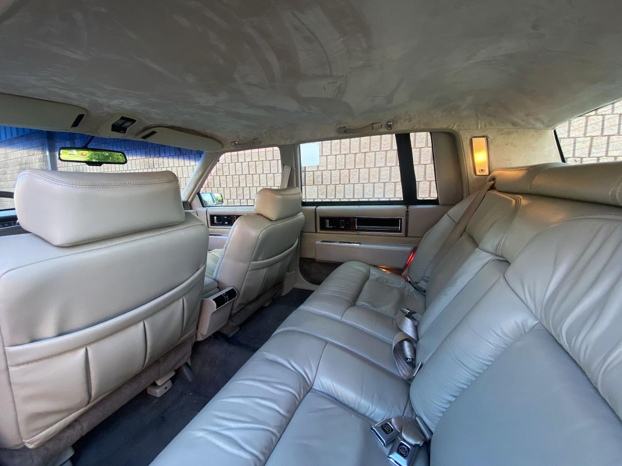 1992 Cadillac DeVille CONTINENTAL KIT - GOLD PKG - FLORIDA CAR - Photo #22