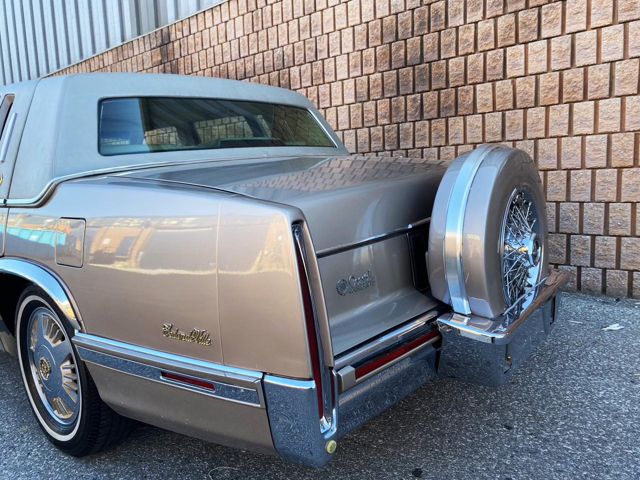 1992 Cadillac DeVille CONTINENTAL KIT - GOLD PKG - FLORIDA CAR - Photo #13
