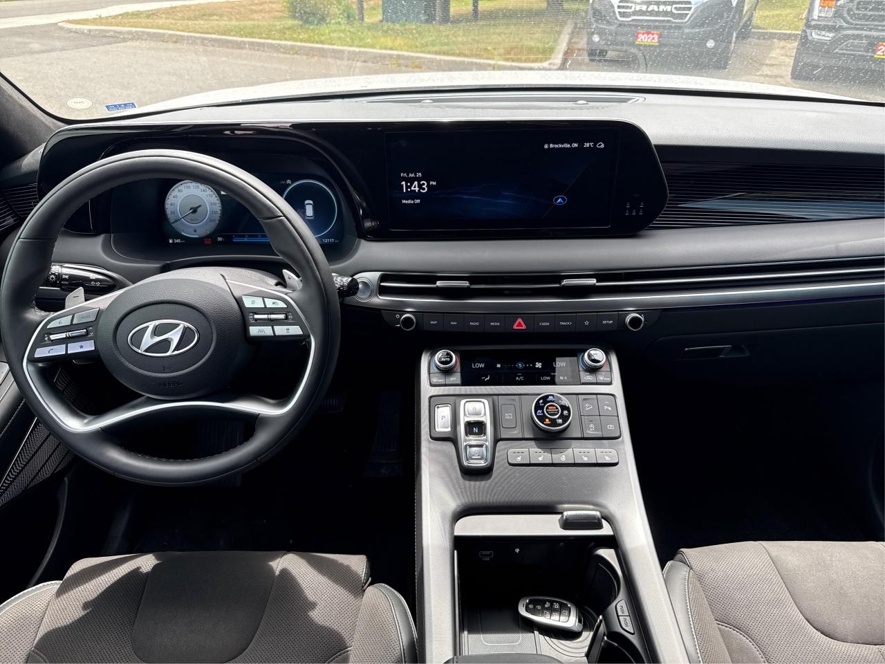 2025 Hyundai PALISADE Ultimate Calligraphy Night Edition - Photo #14
