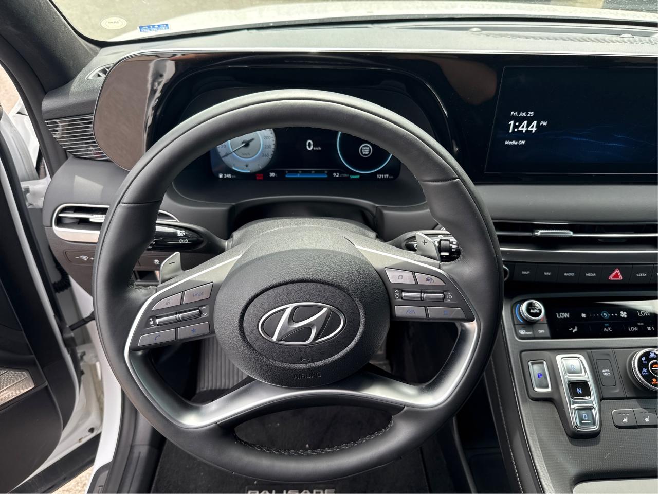2025 Hyundai PALISADE Ultimate Calligraphy Night Edition - Photo #16