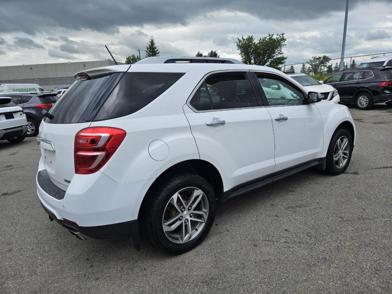 2017 Chevrolet Equinox Premier AWD - Summer Special Photo3