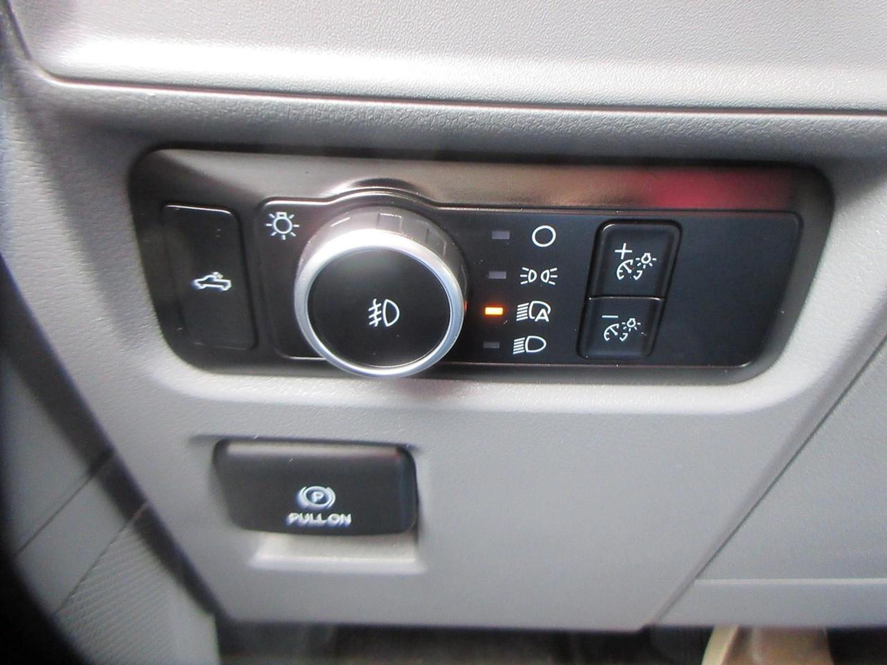 2023 Ford F-150 XL Photo