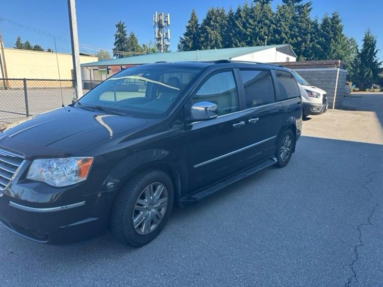 2009 Chrysler Town & Country 