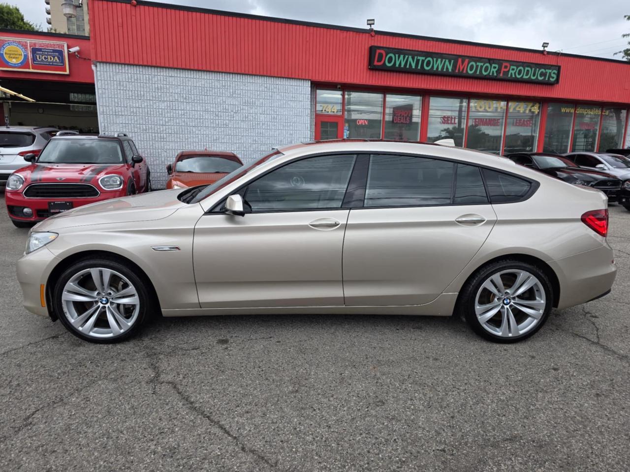 2011 BMW 5 Series 550i xDrive Gran Turismo Photo2